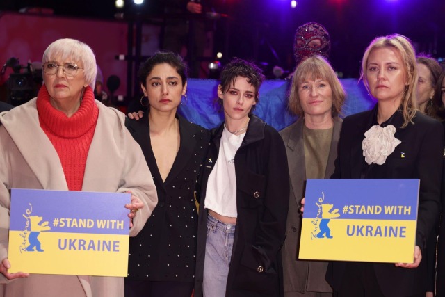 Berlinale jury led by Kristen Stewart showing solidarity with Ukraine along with the Ukrainian ambassador and German Minister 