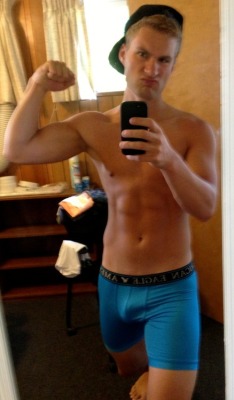 waistbandboy:  That body!!! OMG!!! Add American Eagle boxerbriefs, perfection!!