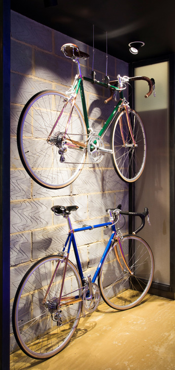 quellabicycles: Our new range of premium city cycles at the Ted Baker & Moore store on Commercia