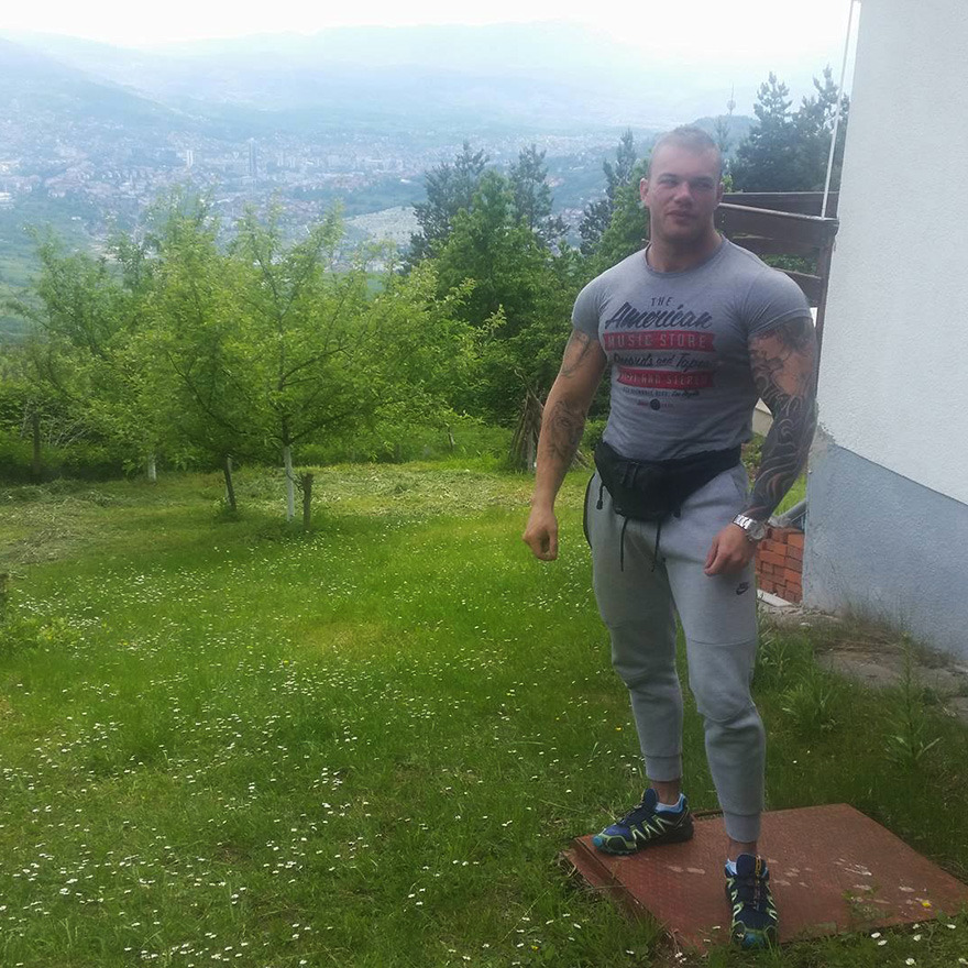 velikimomci: serbian-muscle-men:  More of his pics here -&gt; http://serbian-muscle-men.tumblr.com/post/144652773724/more-of-his-pics-here