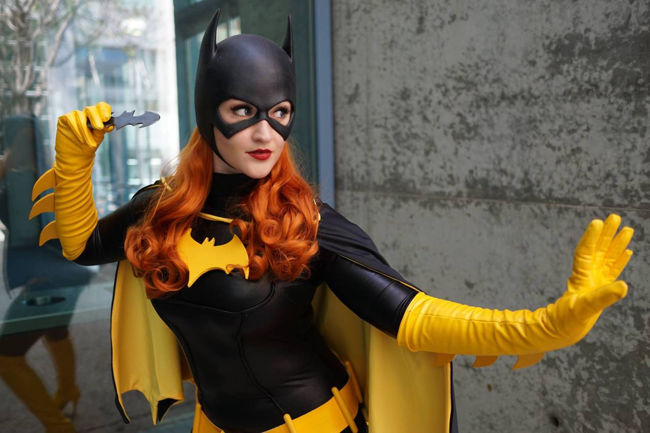 cosplayandgeekstuff:    Holly Brooke (USA) as Batgirl.Photos by:   Eurobeat Kasumi