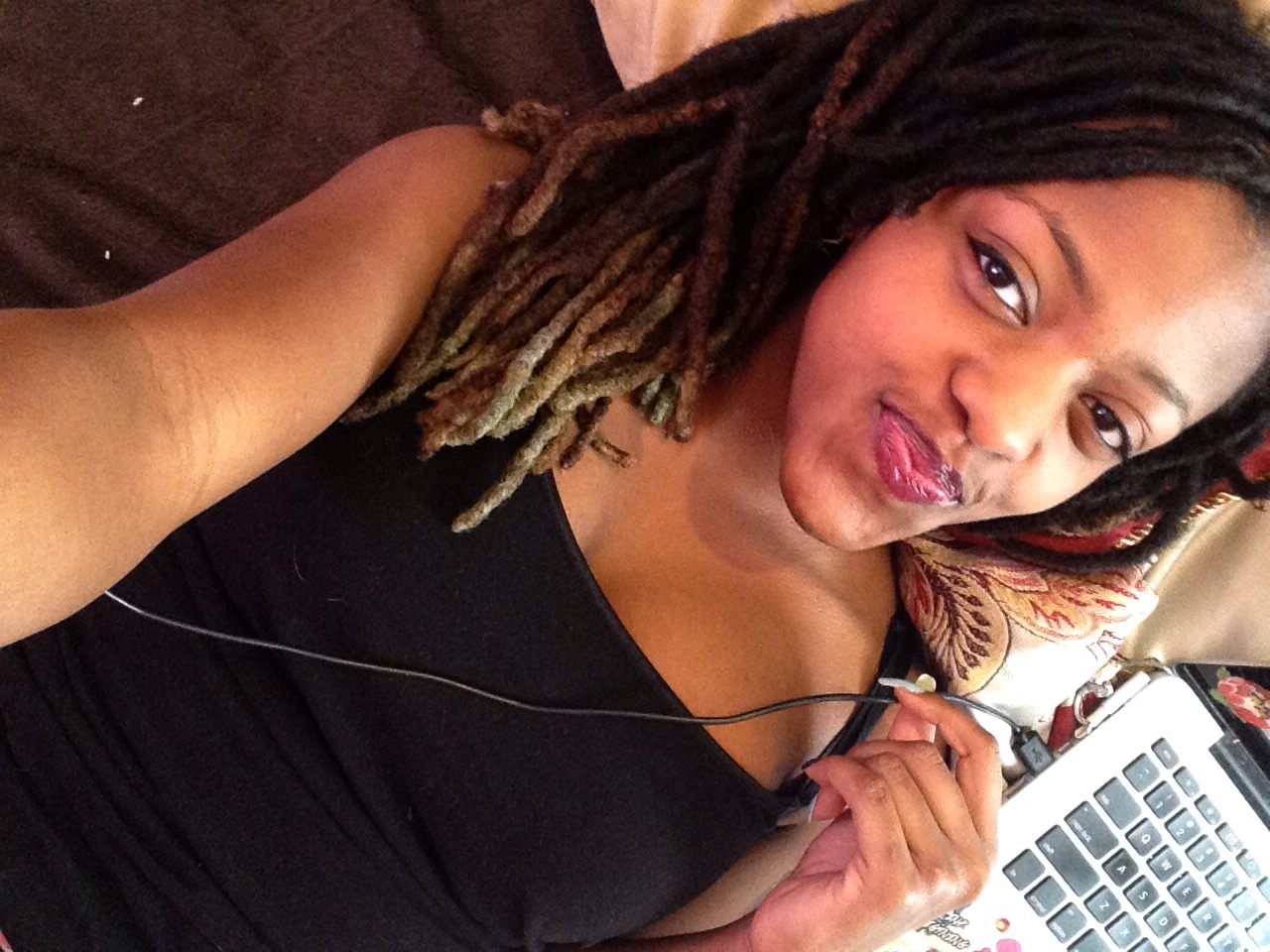 ayejiahchillout:  fiftyshadesofmacygray:  Sorry but I am so black and cute.  baaaaaaaaaaabe.