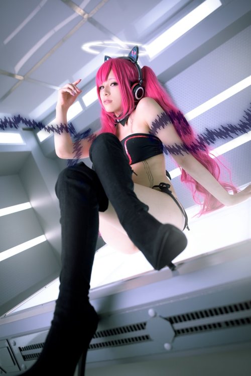 XXX scandalousgaijin:  Megurine Luka - Einya photo