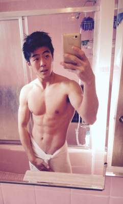 jodacocks:  evianguy:  Hawt Asian Stud!  사랑해 내꺼