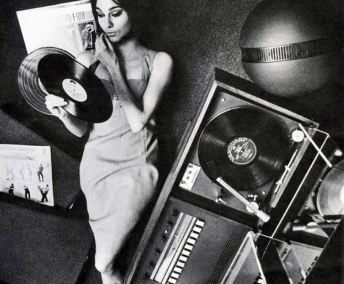 vintage-audio:  Sexy Grundig vintage ad. 