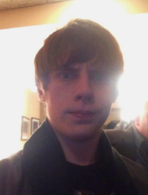 jakes-hotter-den-u:idkjakebugg:bugg-love:selfie HAHAH WHAT THE HELLThat’s a good look for him