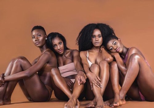 hustleinatrap:    Project: “Different Melanin” by Isaac West and Essian Akan. Black girls are beautiful in all shades and shapes. 