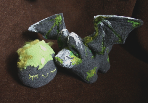 squishyhappies:The monthly plushes from August 2018, a gargoyledillo and moss baby! A lot of work, a