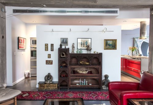 gunpowderandgold: the exposed brick, the pops of red throughout, the mix of modern and antique, the 