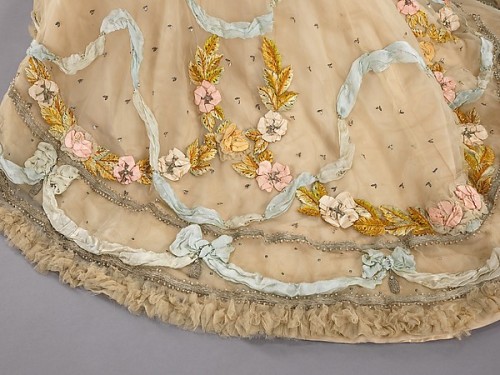 Up Close: Ball Gown Jacques Doucet c.1902 (X)