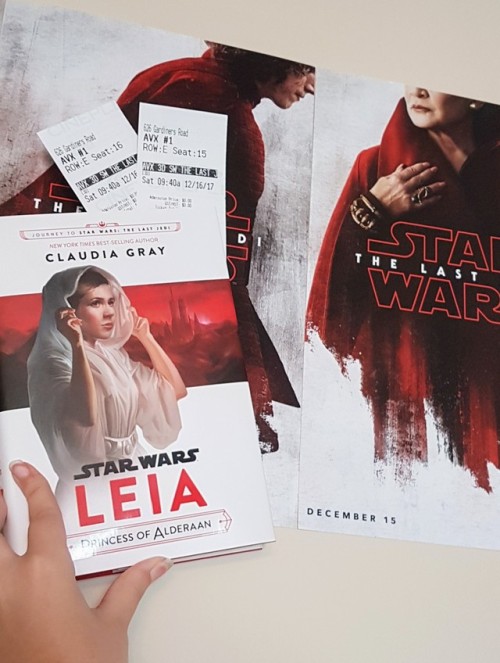 Part of my pre Christmas book mail that came in a few days ago. Did anyone else see the last Jedi ye