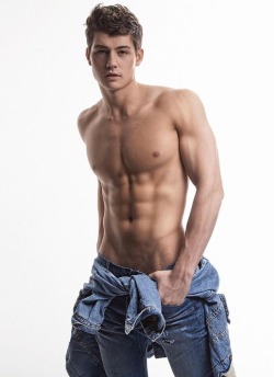 muscleteen:  You like it? Follow me www.muscleteen.tumblr.com Get 15% OFF 💸 on www.jjmalibu.com 🍍 Using Promo Code : MUSCLETEEN