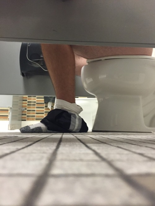totaltopbottomsup: Double dumping today !!! It was like battleshiTs in there ….one would fart