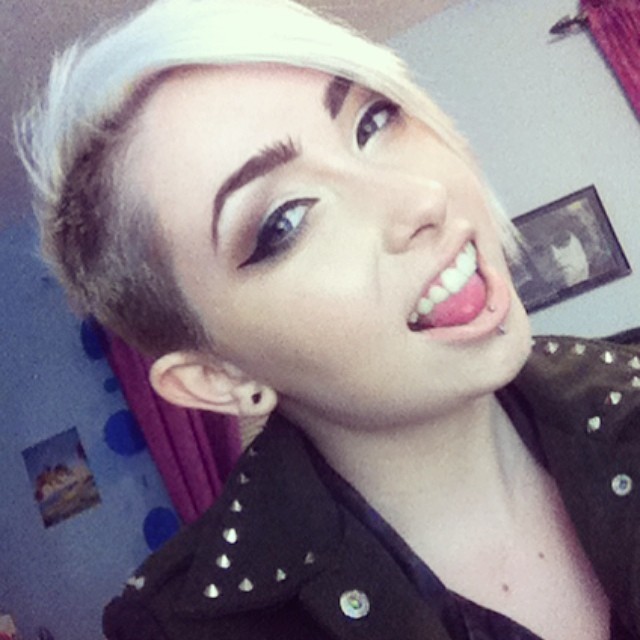 miss-dactyl-if-ya-nasty:  #me #whitehair #mohawk #girlswithmohawks #selfie 