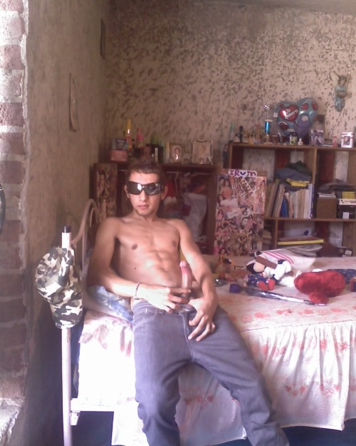 chicoscaseroshot1:  Chacal.  Envíen sus aportes a Kretzy17@msn.com
