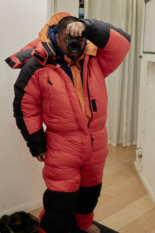  This is an amazing TNF downsuit - around the 90s - i wear here under my Mammut gear - yes aorund th