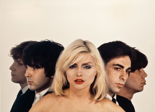 rocknrollicons-deactivated20151:  An album cover outtake for Blondie, 1976. Photo: Shig Ikeida 