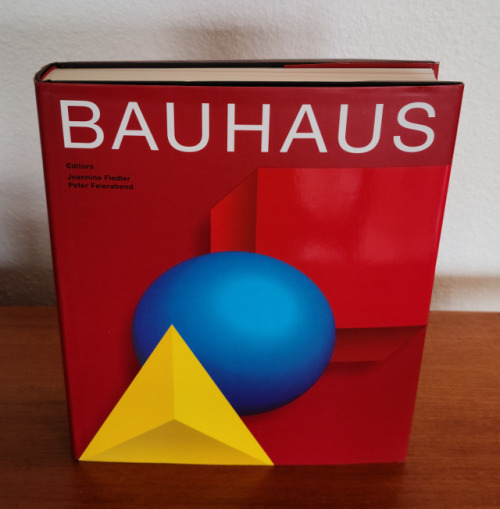 Bauhausby Jeannine Fiedler and Peter Feierabend. Konemann, Cologne, Germany, 2000. First English Lan