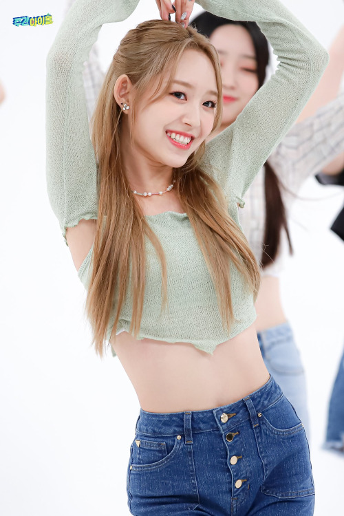 YuJeong (LIGHTSUM) - Weekly Idol Pics