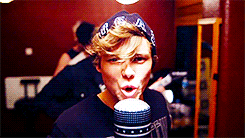 rainsofcastamerre:  fangirl challenge - [1/10] current male crushes - Ashton Fletcher Irwin  @A
