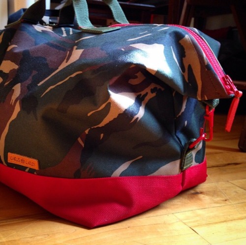 afro-arts:  Chris Cardi  www.chriscardi.com // IG: chris_cardi  ✨ Artisan of handmade bags, garments & other goods – made in DC! ✨  贉.03  CLICK HERE for more black owned businesses! 