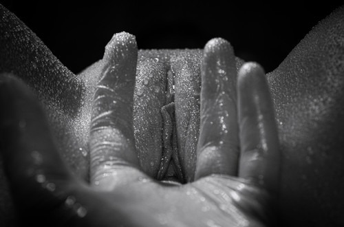 dr-e-rotic: kinkyboysgirls: Told you I was wet. Mmmm That’s a good start…