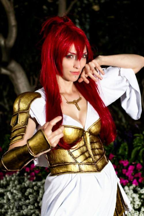 theowldepot:  I got back some more Fanime pictures today~ I love being Muron so much, probably won’t retire her anytime soon. Walking around like I’m a badass in my armor is one of the best feels at a con. 