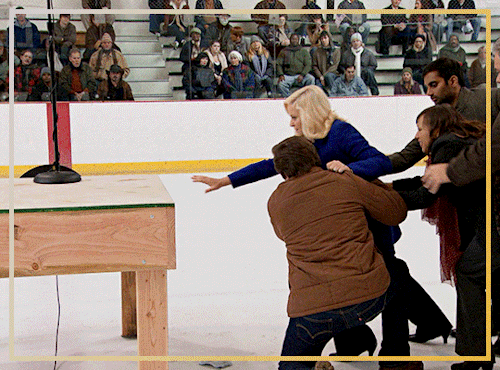 1K FOLLOWERS CELEBRATION Make Me Choose: @softdavidrose + @rorysgilmores Asked Parks And Recreation