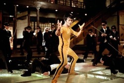 gutsanduppercuts:  Bruce Lee vs The Crazy