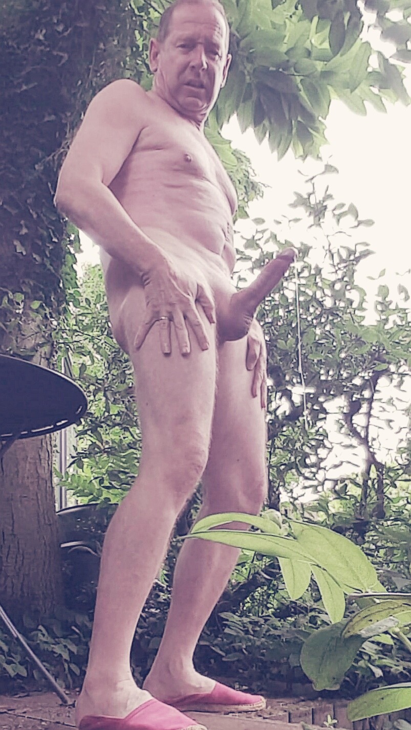 Follow Me On Twitter Peter de Sade@Hroland47Pete
