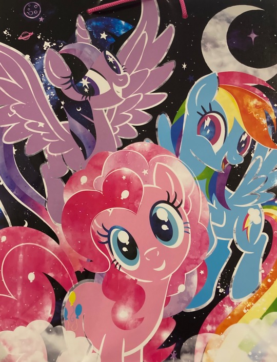 pink-pone:crying in the club rn because I bought this awesome gift bag at the local