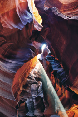 lvndcity:  Antelope Canyon edit by Stephen Yelverton | Flickr AZ, US