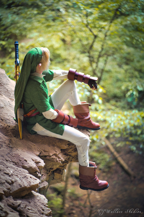 goatofgehenna: Wanted to share a friend of mine who cosplays Adult Link from Ocarina of Time – Hero_