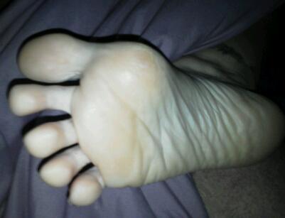 Toe spread. adult photos