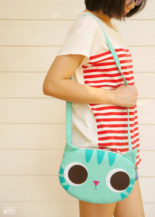 sosuperawesome:Cat Purses and Tree Brooches by mochikaka on EtsyMore posts like thisNew: So Super Aw