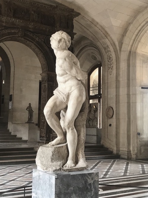 yourebelchief:My boy Mikey at the Louvre
