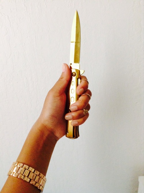kyliemaclachlan:  all gold everything