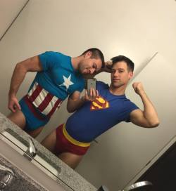 tcufrogsno1:  Super Gay Super Heroeshttp://tcufrogsno1.tumblr.com/