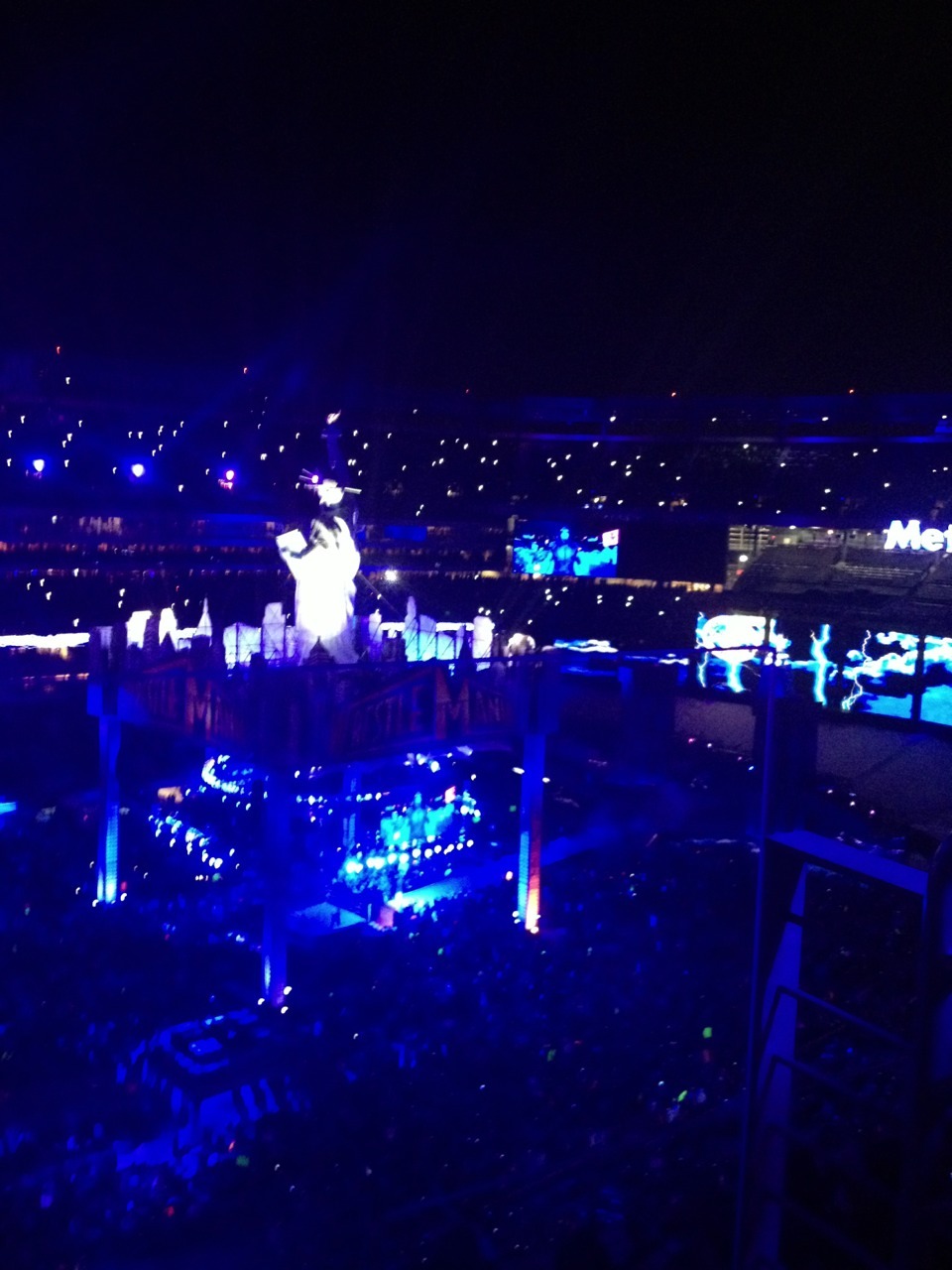 julesername:  A few photos of Wrestlemania from my perspective.  Ah pretty lights!