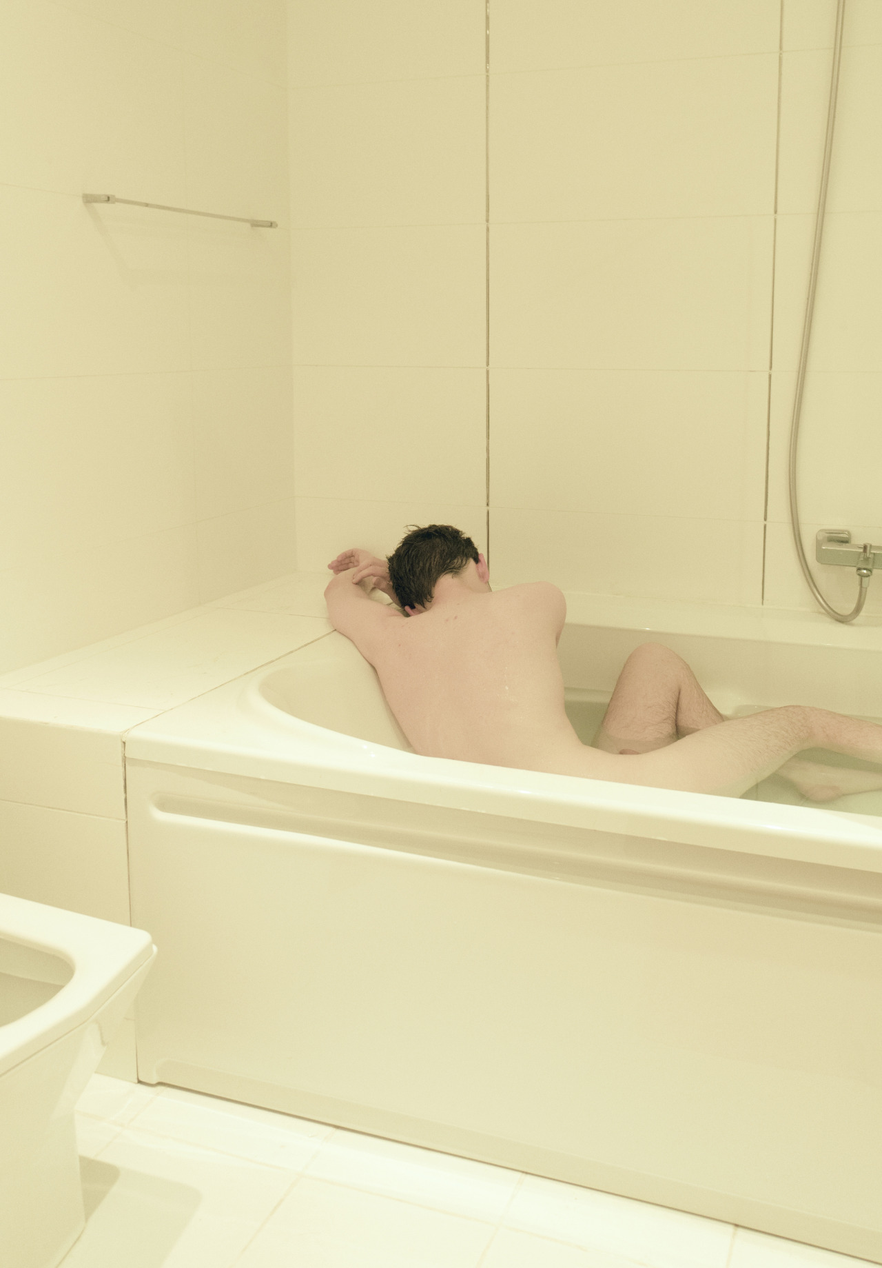 sean-clancy:  Photograph by Igor Pjörrt