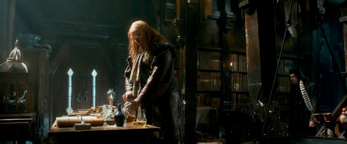 master of laketown’s whiskey | the hobbit: the desolation of smaug