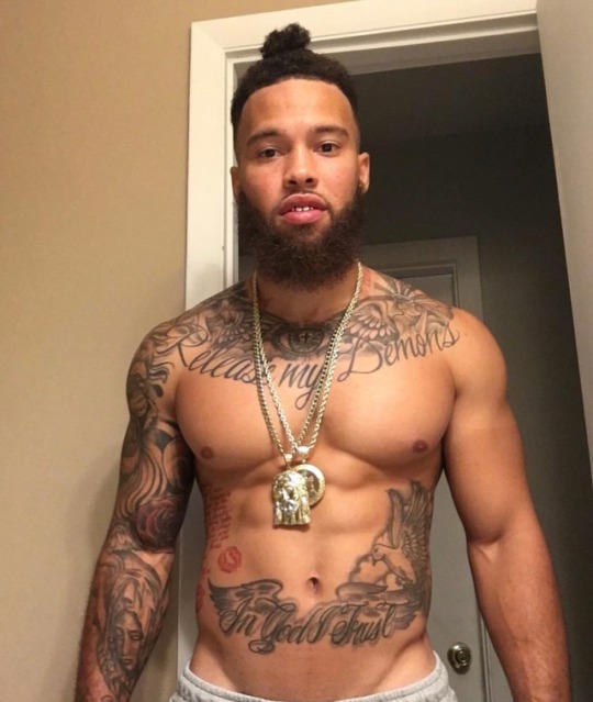 itsathletesonly:  Snapchat : Athletesonly3 Twitter: Athletesonlyxx Instagram: Athletesonlyxx 