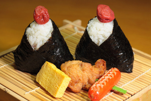 The visible inside onigiri