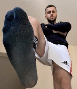 theladloveshissocks:fractionofthewhole:Very sexy!