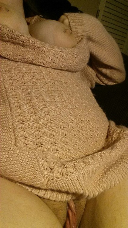 nights-storm: Fluffy sweater are the best