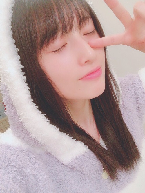 佐藤杏樹さんのツイート: おっは t.co/0ZAi9IsllN