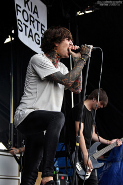 grinned:  Oli Sykes | Bring Me The Horizon