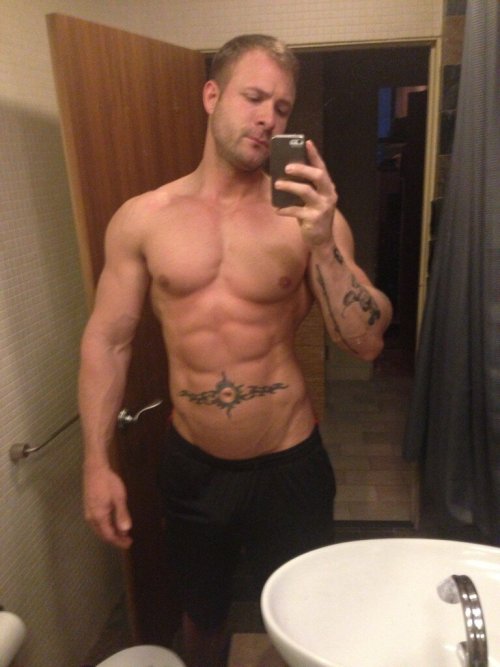 Porn Pics instaguys:  Guys with iPhones Source: gwip.me