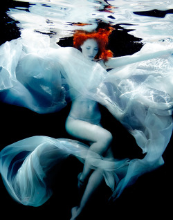 underwater girls