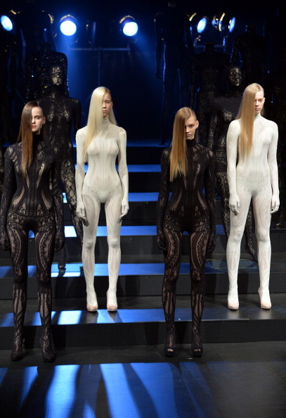 themadhatterfashionshow:  Somarta 2014-2015 autumn/winter collection Japanese Designer: